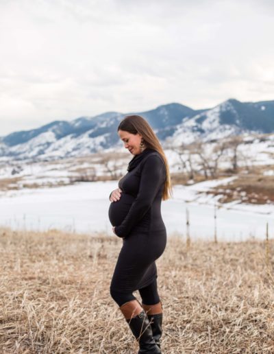 Littleton family maternity photographer pregnant pregnancy Colorado foothills photography South Valley Open Space park Ken Caryl valley red rocks winter baby bump boy mother to be love