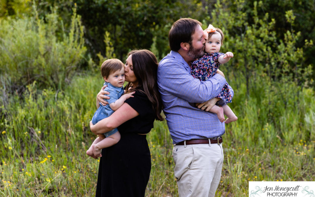 The {S} family of 4 at Lair O’ the Bear in Morrison by Littleton photographer
