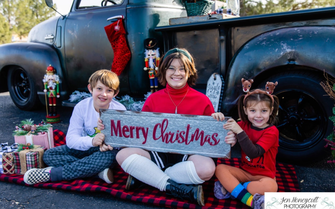Vintage Christmas truck mini sessions by local Littleton photographer