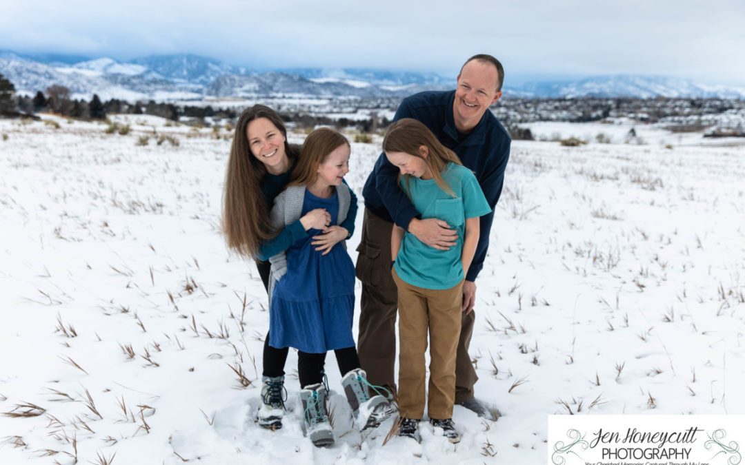 {Z} family mini session in the snow by Littleton photographer